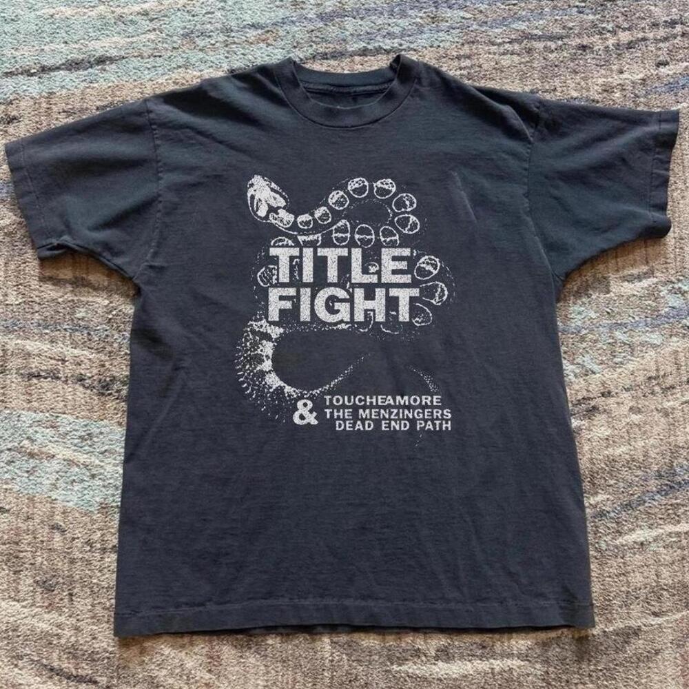 Gildan Men Black T-Shirt, Black Title Fight Graphic Tee